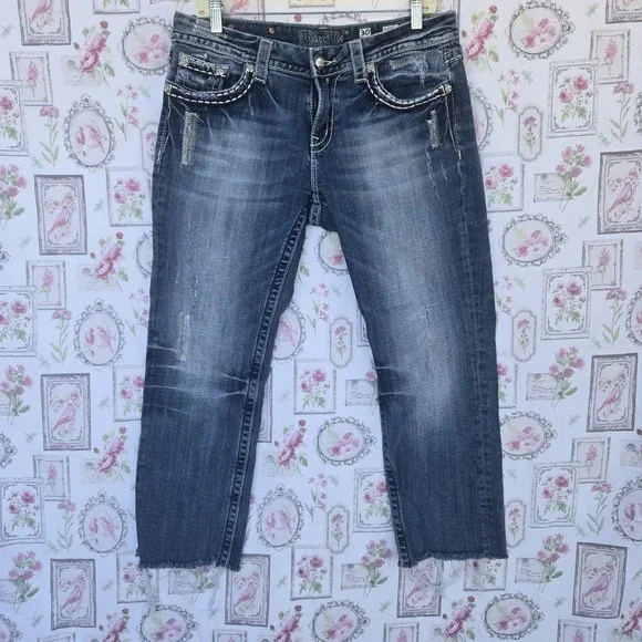 Miss Me Jeans Size 30 Blue Distressed Easy Capri Rhinestone Flap Pockets - Picture 3 of 9